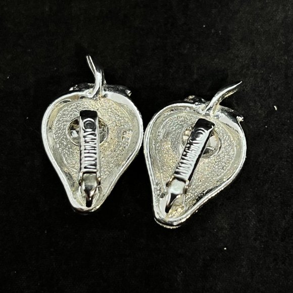 VTG Sarah Coventry Silver Tone Strawberry Clip On Earrings & Brooch Set (3552) - Picture 3 of 7